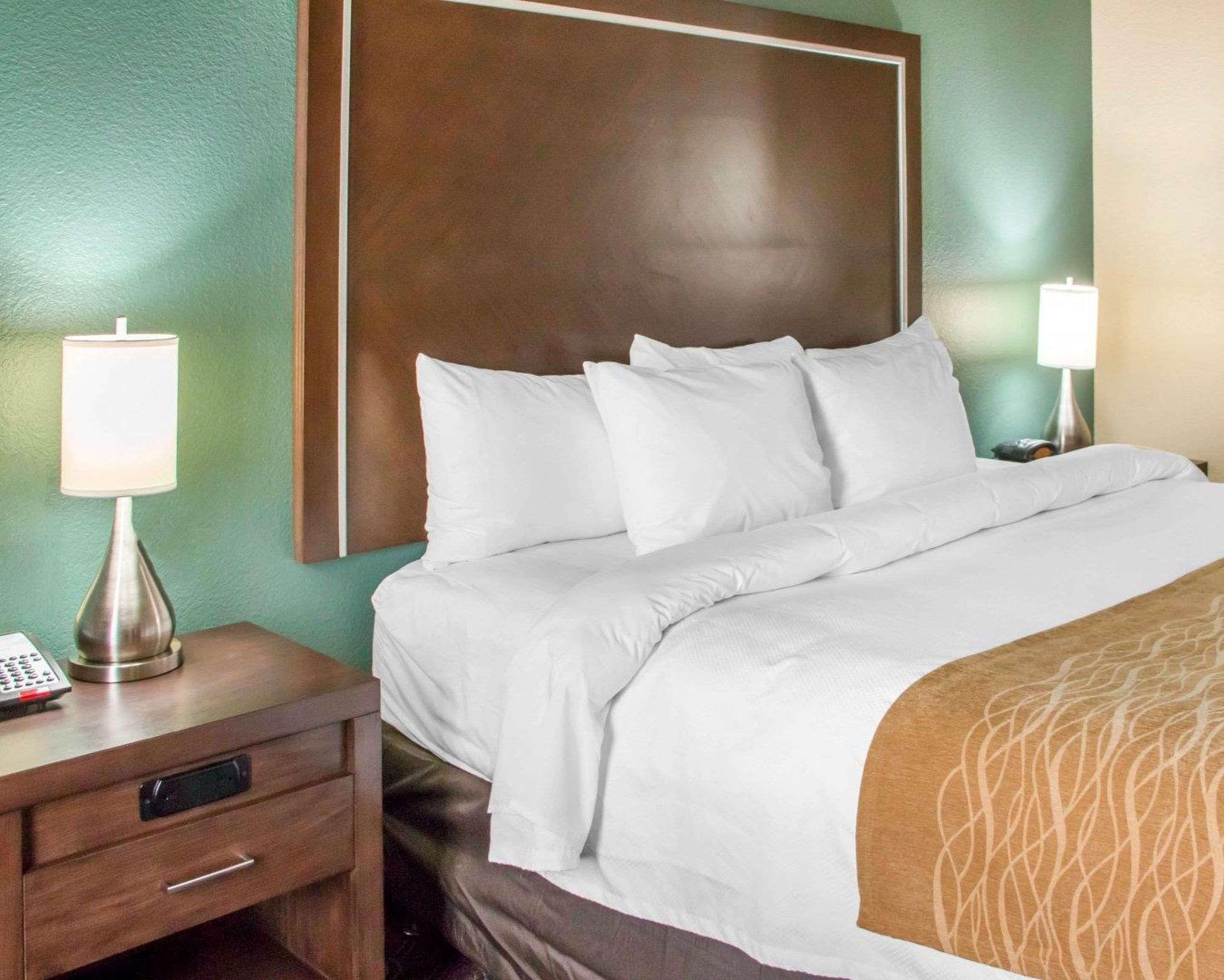Comfort Inn & Suites San Marcos Bagian luar foto