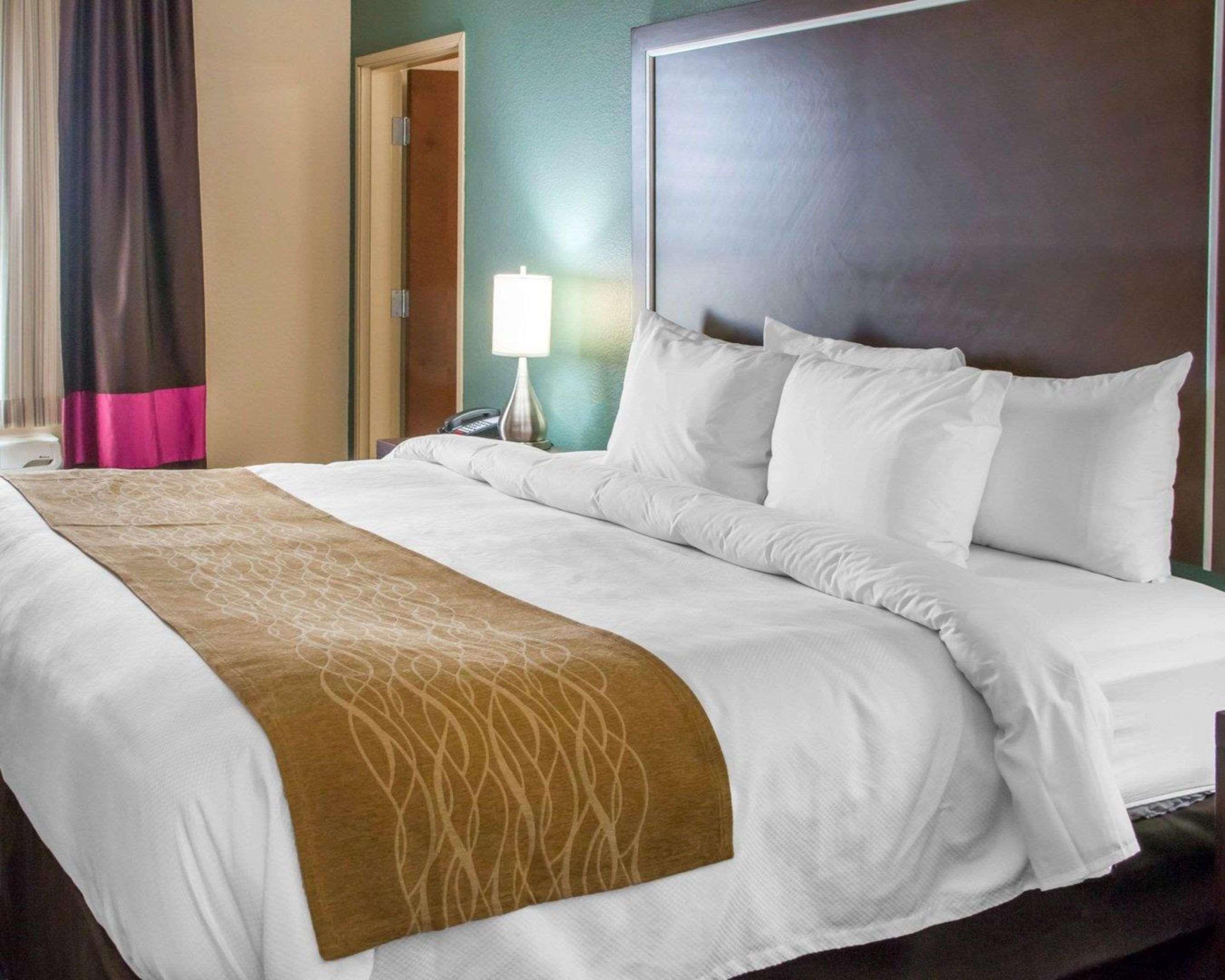 Comfort Inn & Suites San Marcos Bagian luar foto