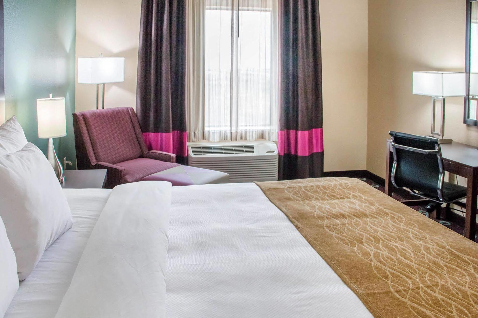 Comfort Inn & Suites San Marcos Bagian luar foto