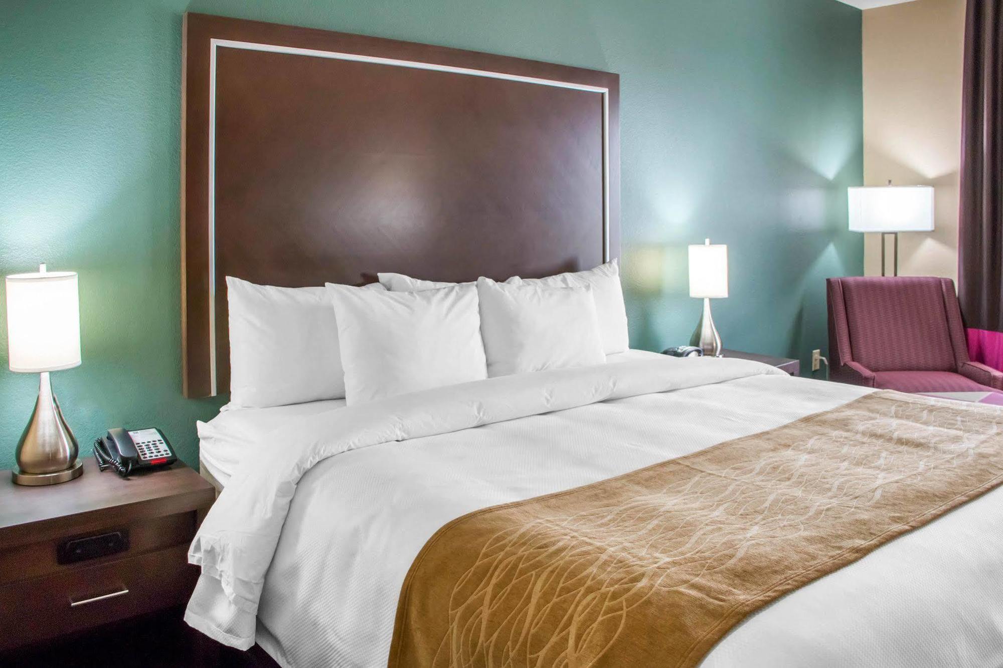 Comfort Inn & Suites San Marcos Bagian luar foto