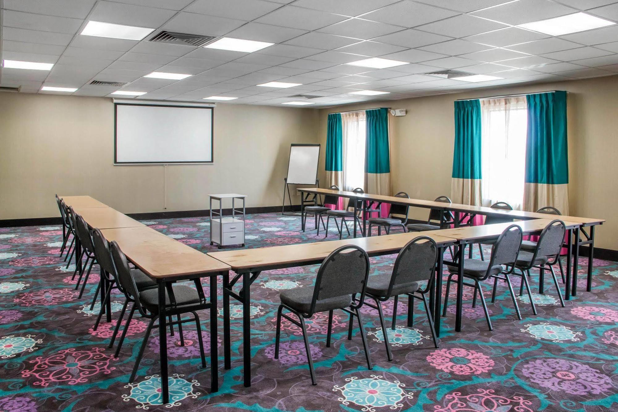 Comfort Inn & Suites San Marcos Bagian luar foto